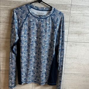 Women’s rash guard